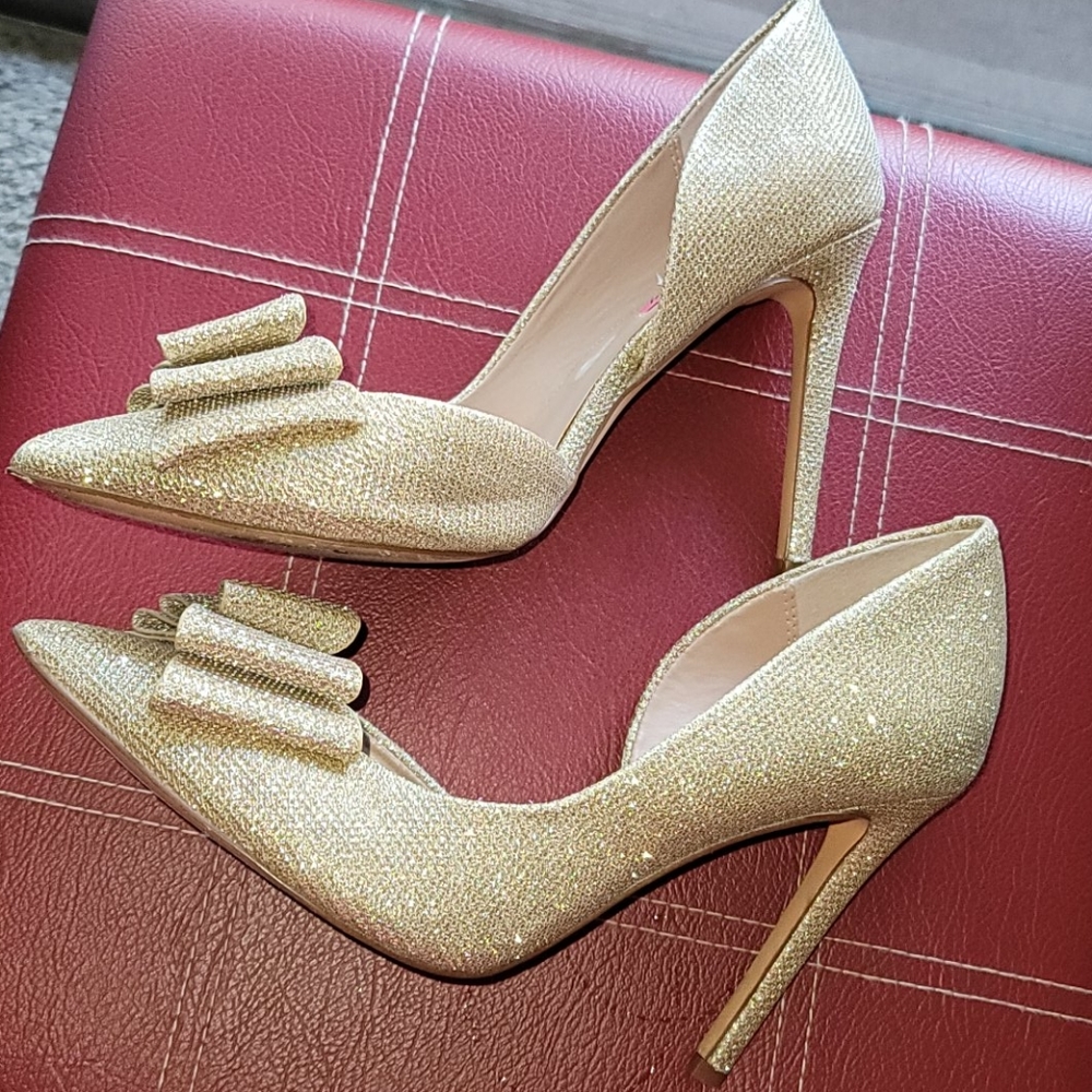 Shoes - Picture 3 of 4